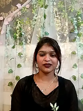 Twinkle-girl: διαδικτυακό σόου στην κάμερα