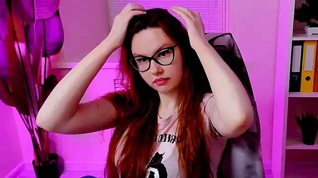 CarolGigglyのライブXXXチャット