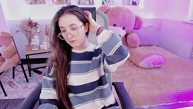 VirtuallVoyant's Live XXX Chat