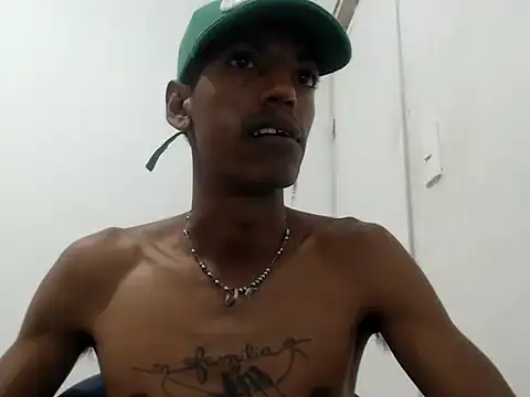 XXX chat uživo modela AlbertBigCock