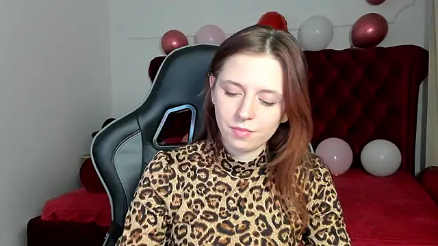 Chat +18 de FreyaVey ao vivo