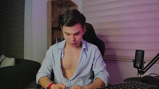 alejooo_twink – Naživo XXX chat