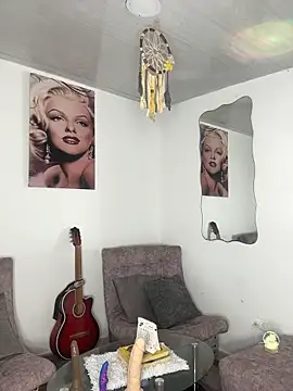 Mydreams69のライブXXXチャット