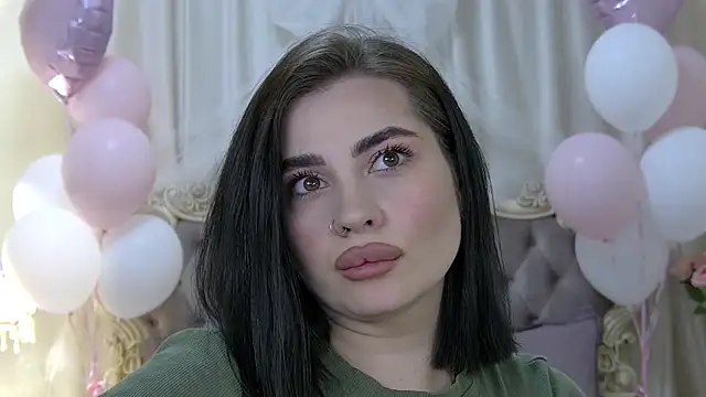 AdrianaTorres 即時 XXX 聊天