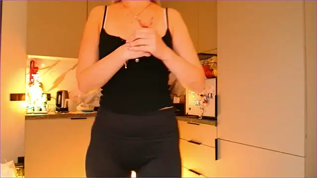 BluueSilk Chat XXX live