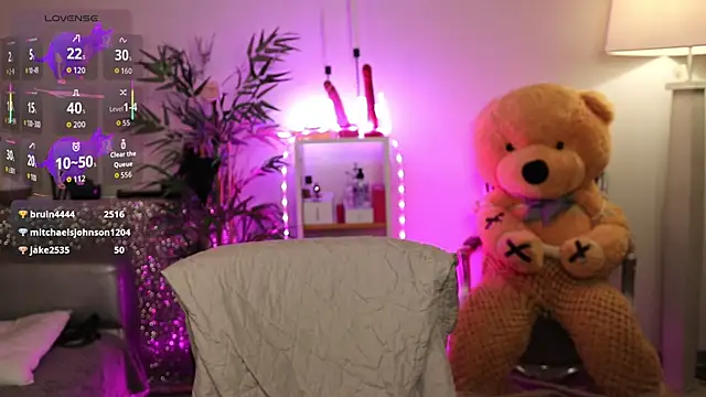 Show modela NovaHollisx na web-kameri