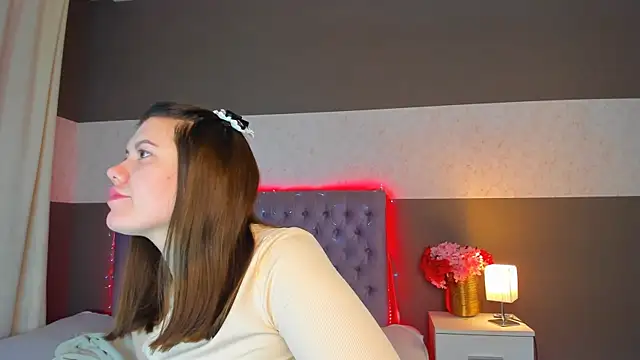 NikkiBustt Live XXX-Chat