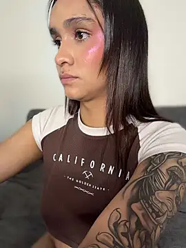 Isabella-Teen Live XXX-chat