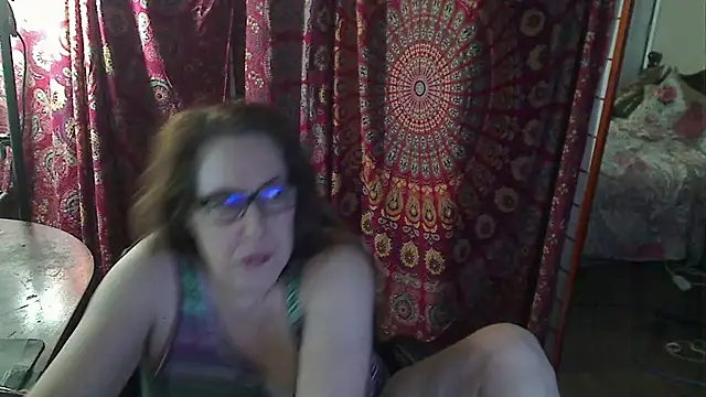 Ireallysquirt's Live XXX Chat