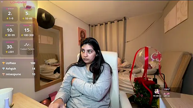 Chat +18 de cloe_small ao vivo