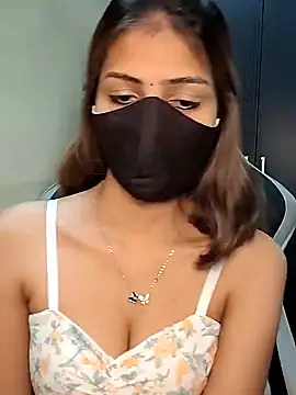 Isha_Sax élő XXX-chatje