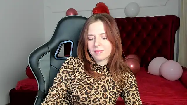 FreyaVey: онлайн-секс-чат