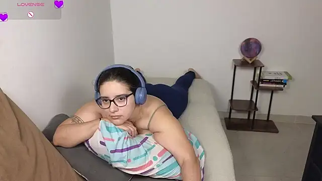 blue__moon_ élő XXX-chatje