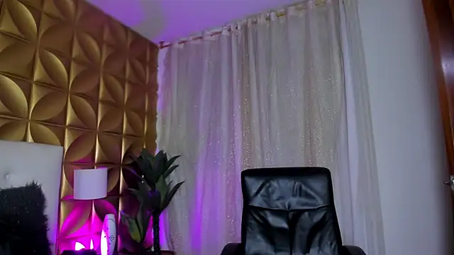 Martina_Sky_ élő XXX-chatje