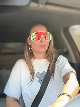 Chat XXX Live Wonder_Kari