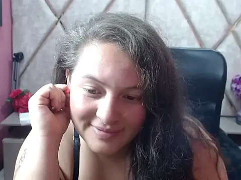 XXX chat uživo modela Sarah_Boobs_