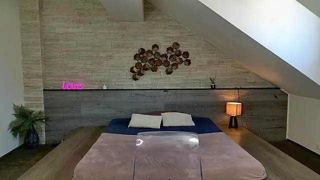 hornyb33_'s Live XXX Chat