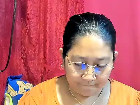 Show modela PINAYSUNSHINE38 na web-kameri