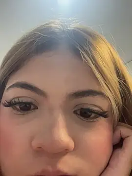 แชท XXX สดของ meggan___