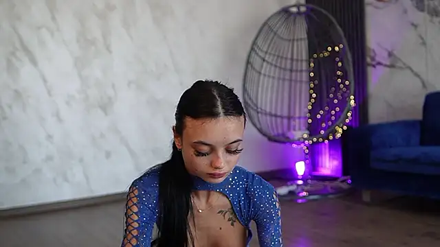 RachelRaveeのライブXXXチャット