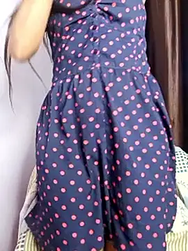 hansika_25 Webcam show