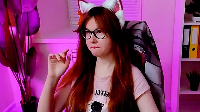 CarolGiggly's Live XXX Chat