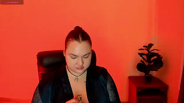 Онлайн чат XXX Sofiawetsweet