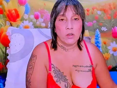Chat +18 de indianroxy ao vivo