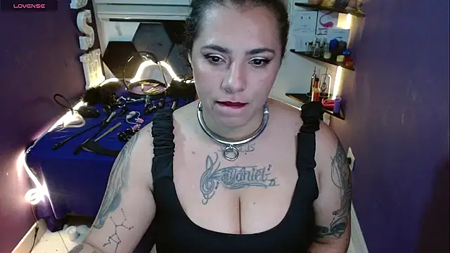 แชท XXX สดของ Alexa_Slavehot777