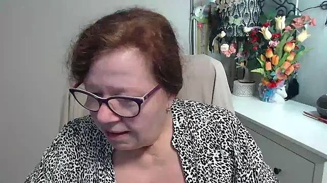 XXX chat uživo modela Adelewildx