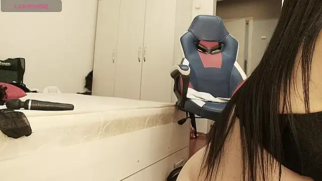 Chatroom XXX en direct de MissValday