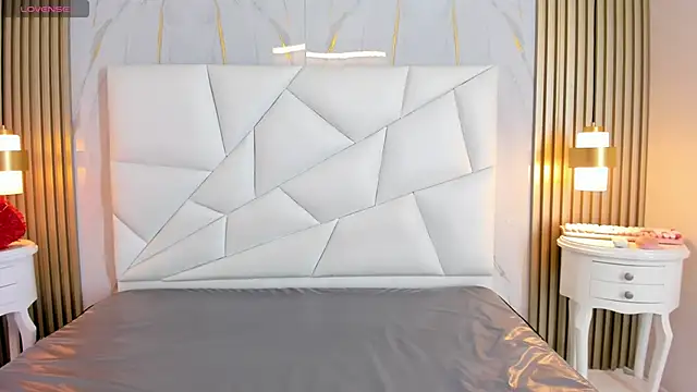 naomibely's Webcam Show