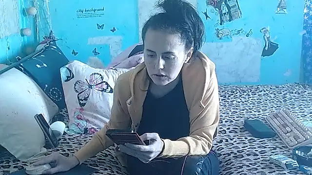 brighteyes77 Adlı Modelin Canlı XXX Sohbeti