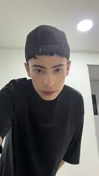 Sebastian_Reed Live XXX-Chat