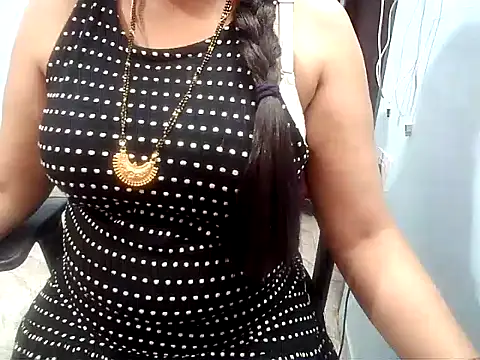 Nagma_housewife – Live XXX-chat