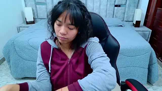 Chat XXX en directo de laureentt_