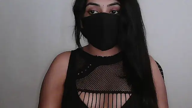 Reddy_Trisha: διαδικτυακό σόου στην κάμερα