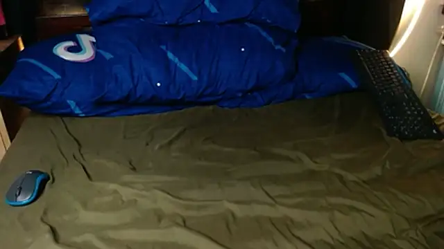 YukikawaiiのライブXXXチャット