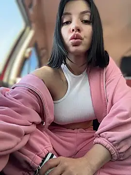 JulliaVegas 现场XXX聊天