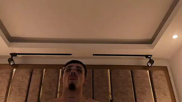 NikoStone_: онлайн-секс-чат