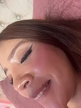 Pushaina__1 – Kamerová šou