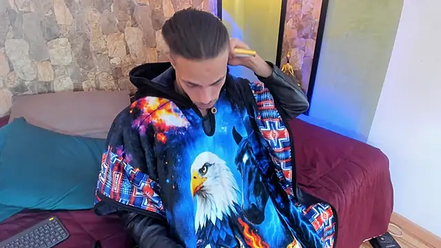 PatrickSenova Adlı Modelin Canlı XXX Sohbeti