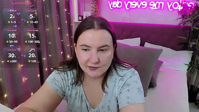 Živý XXX chat FeralPeach