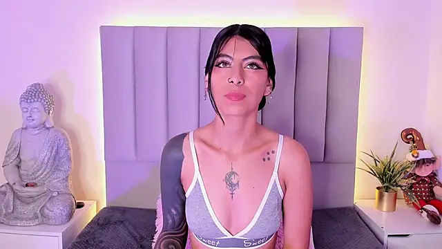 Ambar_gh1 Adlı Modelin Canlı XXX Sohbeti