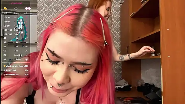 Veldenga: απευθείας συνομιλία ΧΧΧ