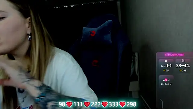 Olivia_Munk: απευθείας συνομιλία ΧΧΧ