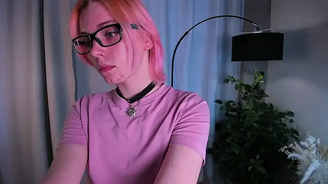 XXX chat uživo modela RonniHang