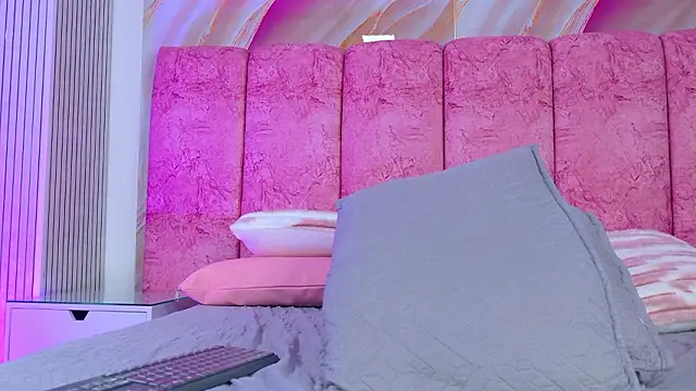 Webkamerová show emmacurvy