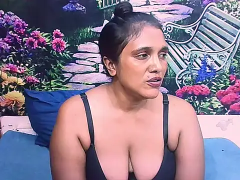 IndianSexyLady20: онлайн-секс-чат