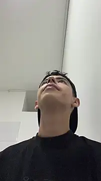 Sebastian_Reed: онлайн-секс-чат